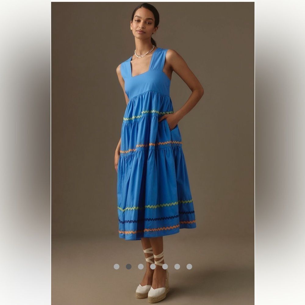 The Helena Square-Neck Tiered
Midi Dress: Smocked Scallop Edge by Anthropologie